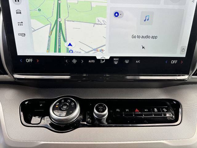 Certified 2025 Ford Expedition Active AWD/4WD image 24