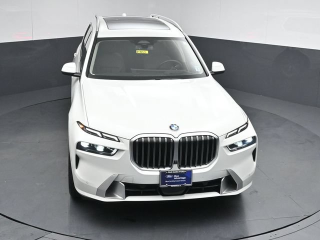 Used 2023 BMW X7 xDrive40i AWD/4WD image 47