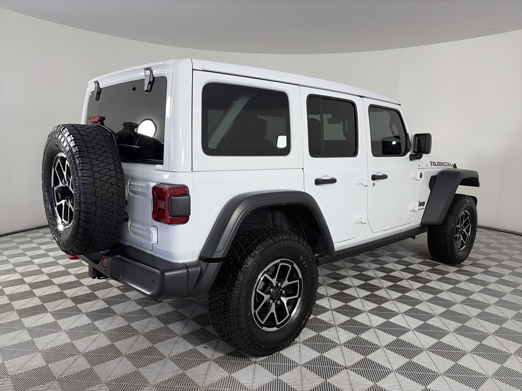 Used 2024 Jeep Wrangler Unlimited Rubicon w/ Technology Group image 7