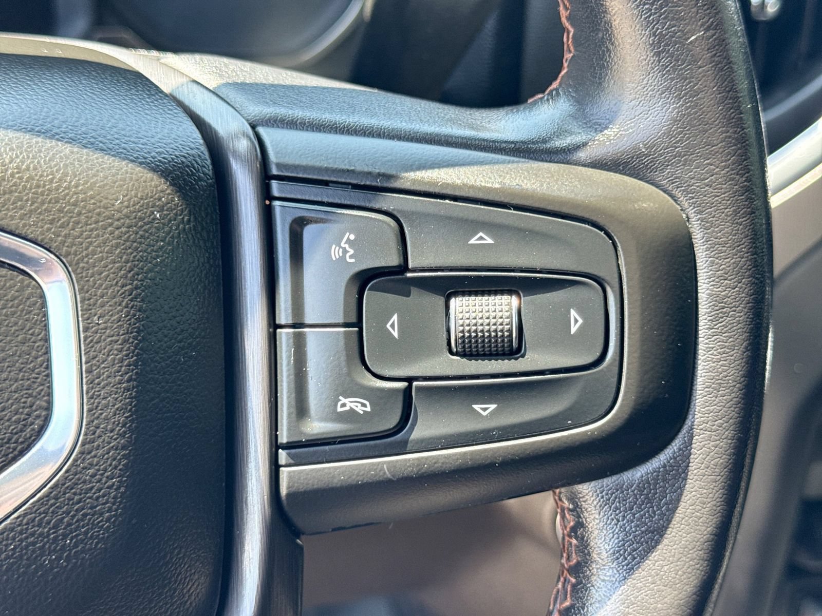 Used 2020 GMC Sierra 1500 AT4 w/ AT4 Premium Package AWD/4WD image 28