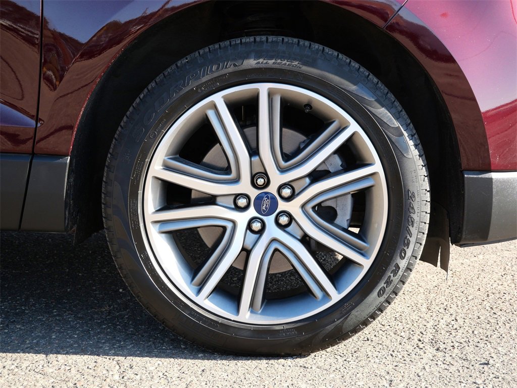 Certified 2022 Ford Edge Titanium w/ Class II Trailer Tow Package image 7