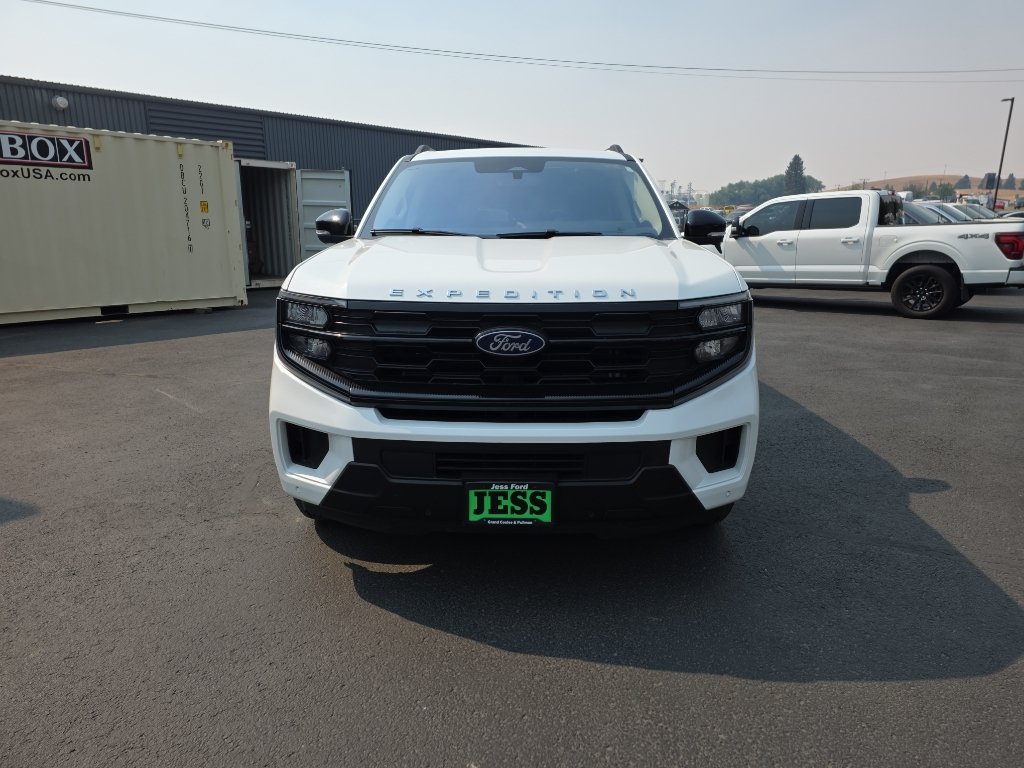 Certified 2025 Ford Expedition Active AWD/4WD image 13