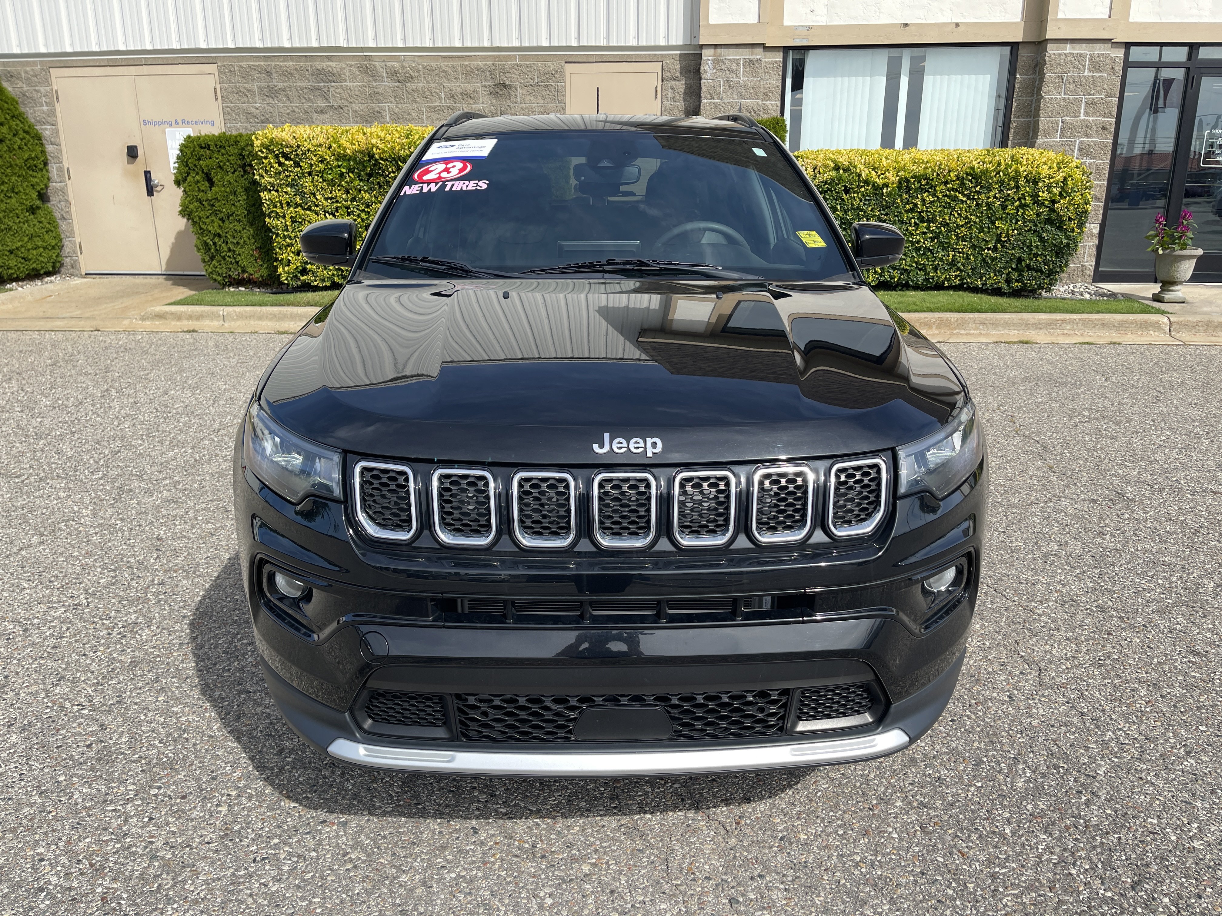 Used 2023 Jeep Compass Limited AWD/4WD image 9