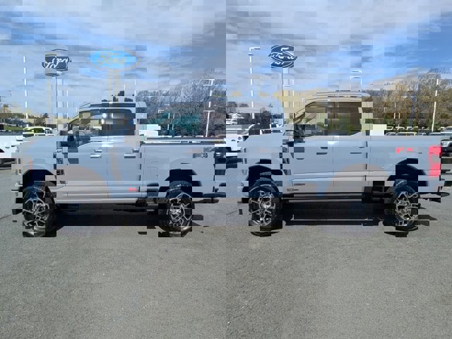 Certified 2025 Ford F350 Platinum w/ Platinum Plus Package image 3