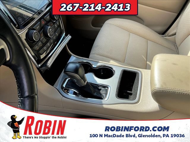 Used 2022 Jeep Grand Cherokee Laredo E AWD/4WD image 18