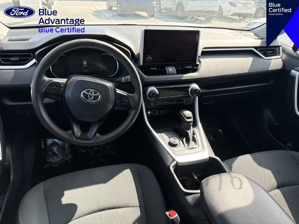 Used 2024 Toyota RAV4 LE AWD/4WD image 7