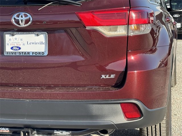 Used 2019 Toyota Highlander XLE image 8
