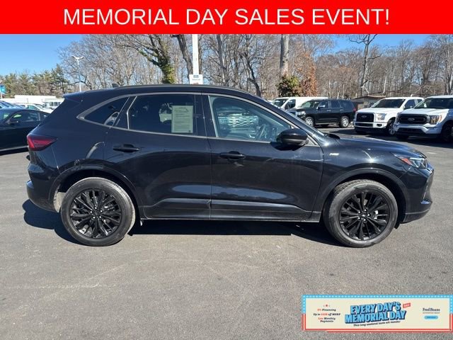 Certified 2023 Ford Escape ST-Line Elite AWD/4WD image 9