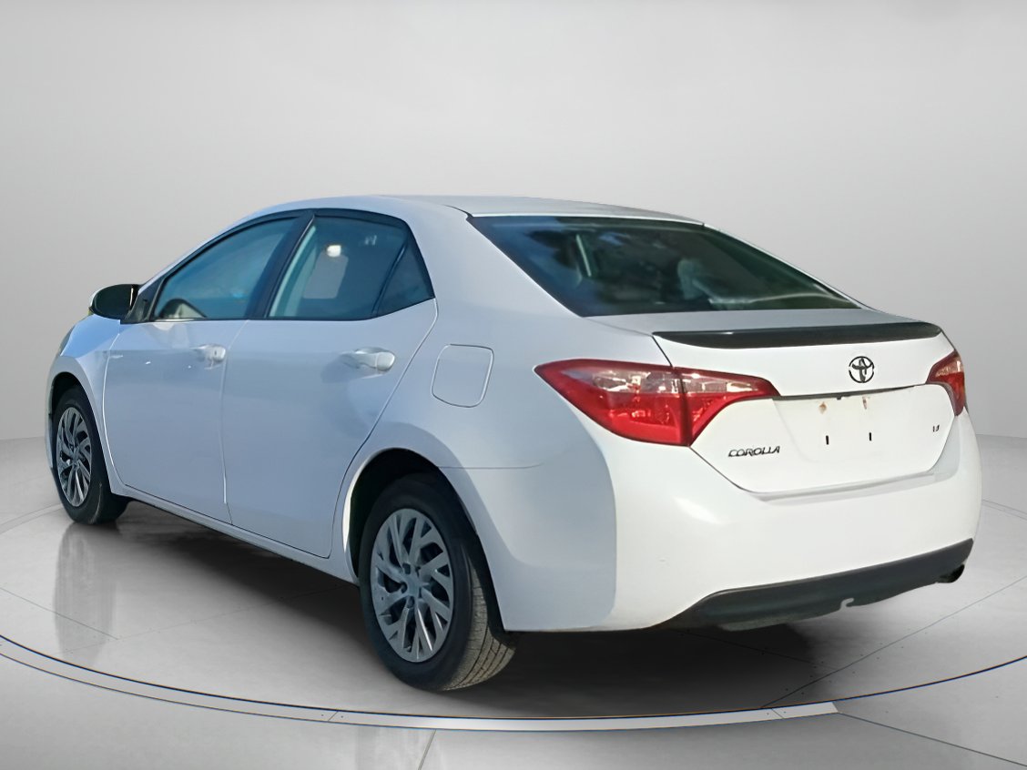 Used 2018 Toyota Corolla LE image 20