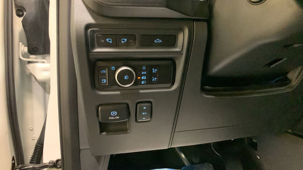 Certified 2024 Ford F150 Platinum w/ Equipment Group 702A High image 39