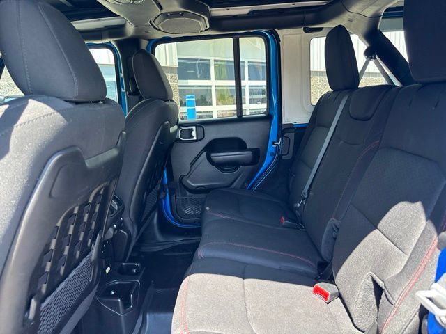 Used 2022 Jeep Wrangler Unlimited Rubicon AWD/4WD image 32