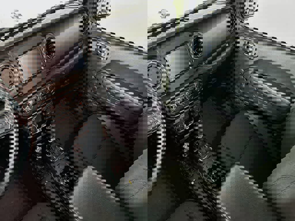 Used 2021 Jeep Wrangler Unlimited Sport image 11