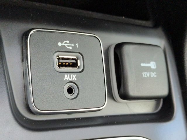 Used 2021 Jeep Cherokee Limited w/ Mopar Interior Package AWD/4WD image 23