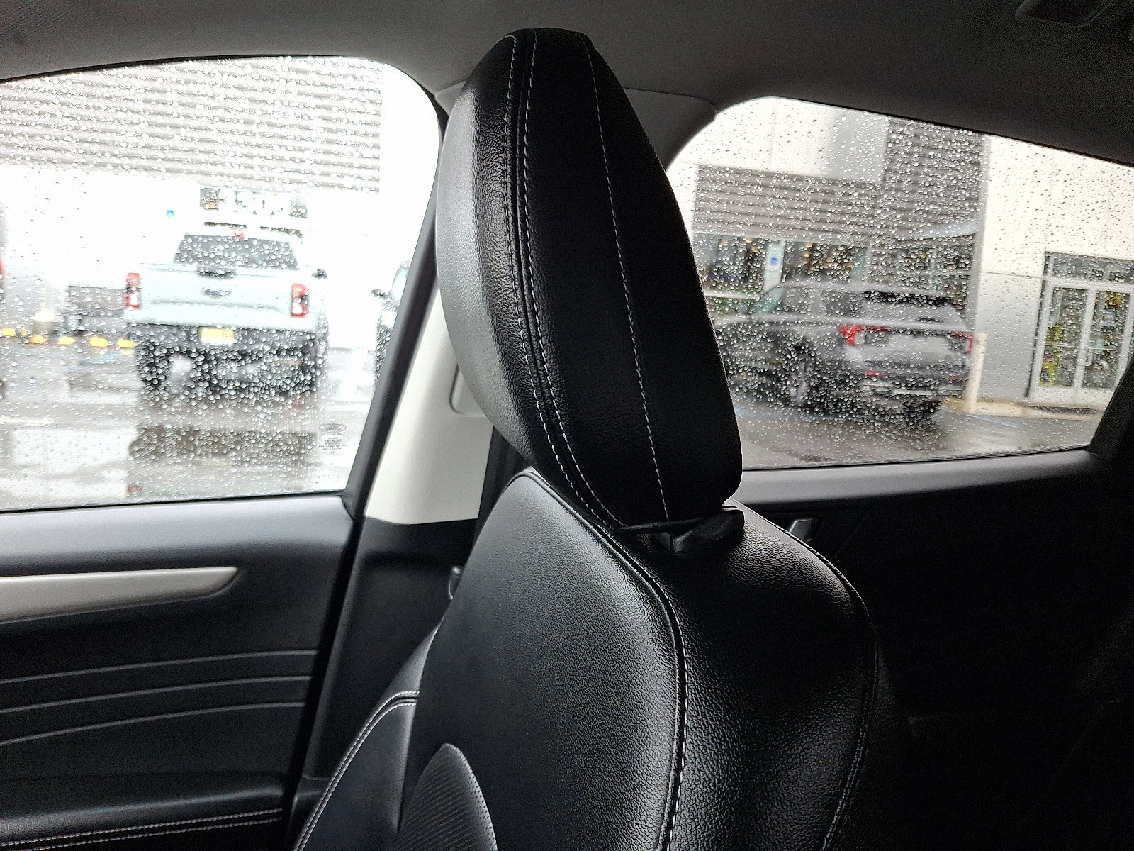 Certified 2022 Ford Escape SEL image 17