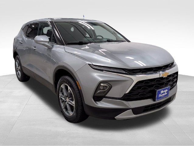 Used 2025 Chevrolet Blazer LT FWD image 18