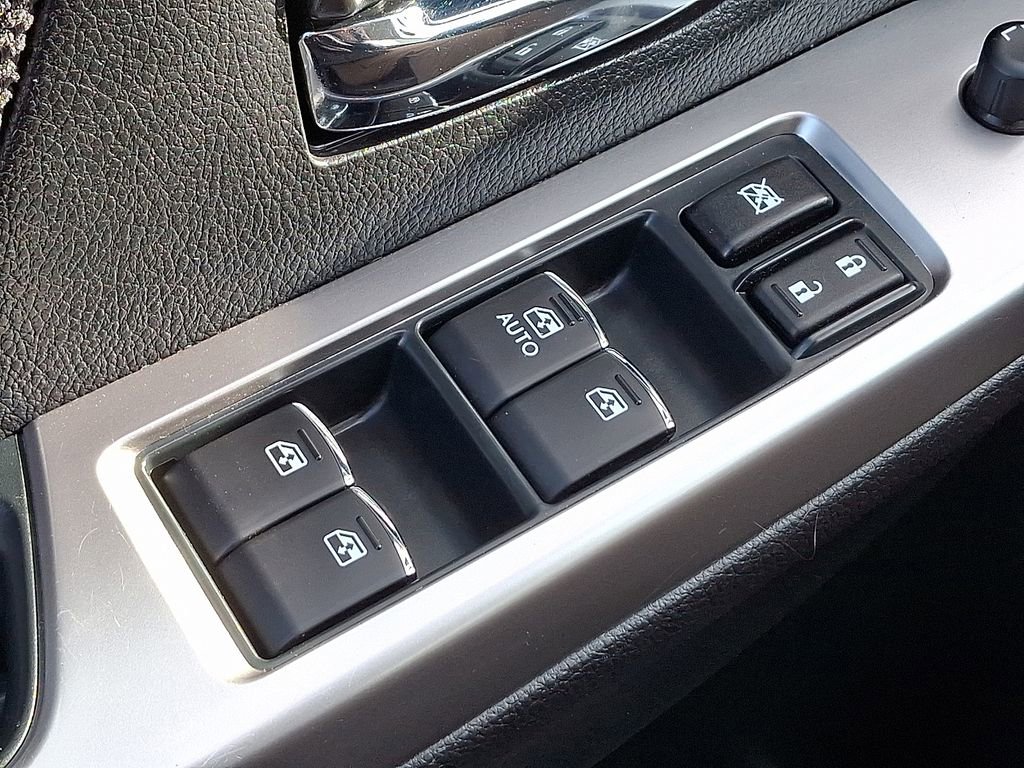 Used 2017 Subaru Crosstrek 2.0i Premium w/ Moonroof Package image 25