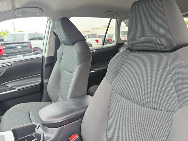 Used 2024 Toyota RAV4 LE AWD/4WD image 19