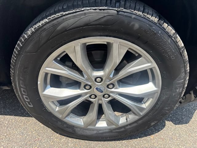 Certified 2023 Ford Explorer XLT w/ Equipment Group 202A AWD/4WD image 13