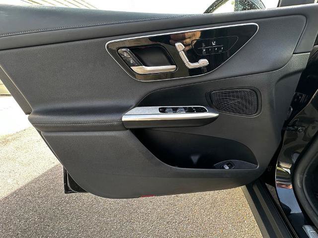Used 2024 Mercedes-Benz GLC 300 image 17