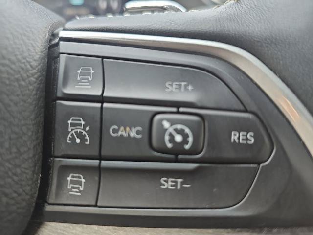Used 2022 Jeep Grand Cherokee L Limited AWD/4WD image 18