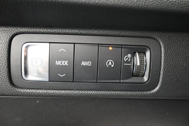 Used 2025 Chevrolet Traverse LT AWD/4WD image 26