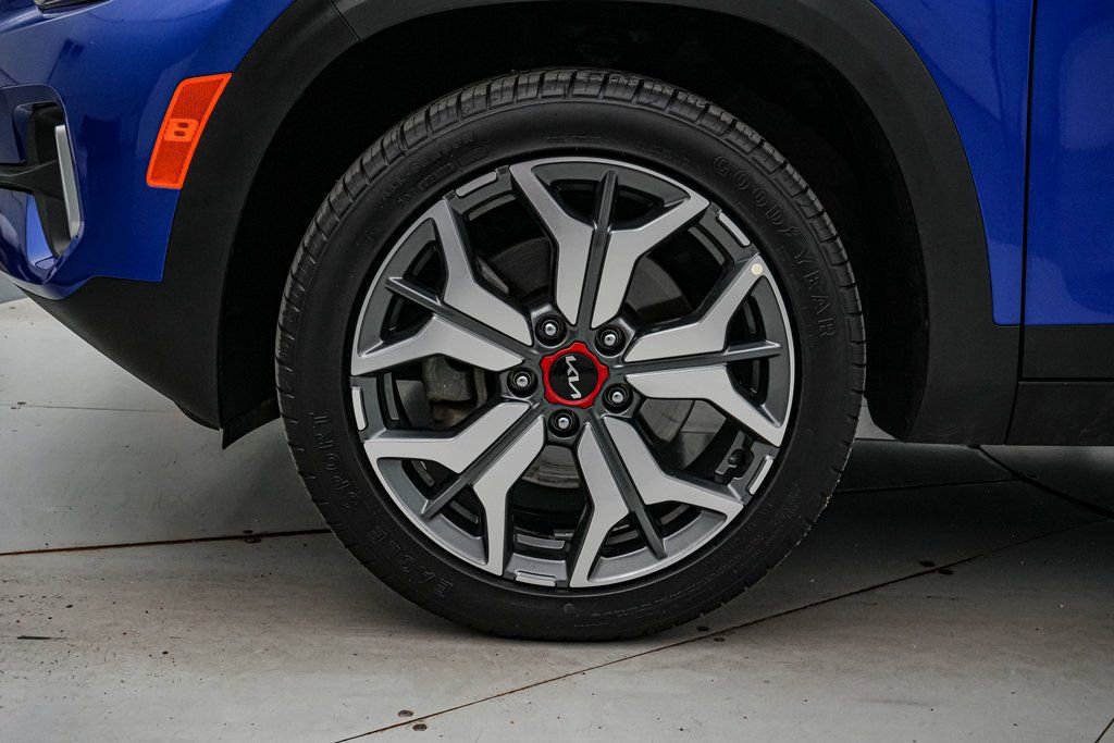 Used 2023 Kia Seltos SX w/ SX Sunroof Package image 10