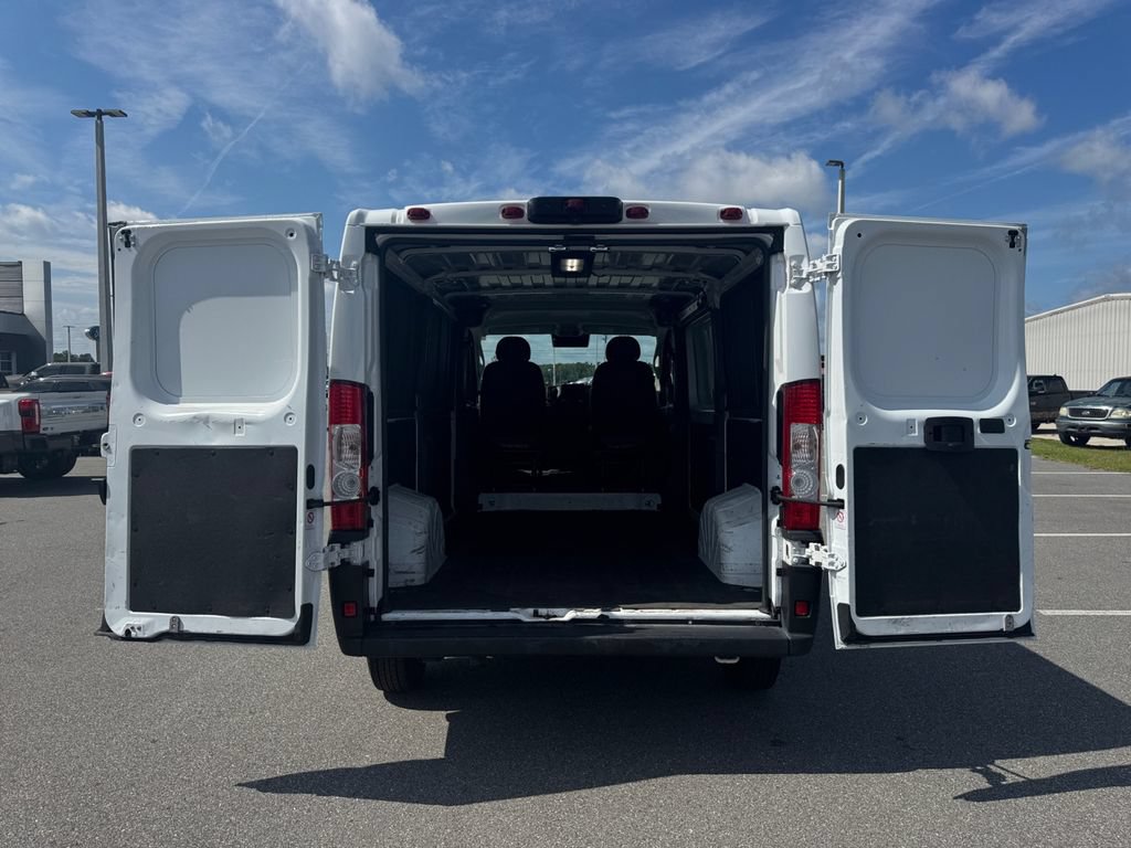 Used 2025 RAM ProMaster 2500 w/ Convenience Group FWD image 18