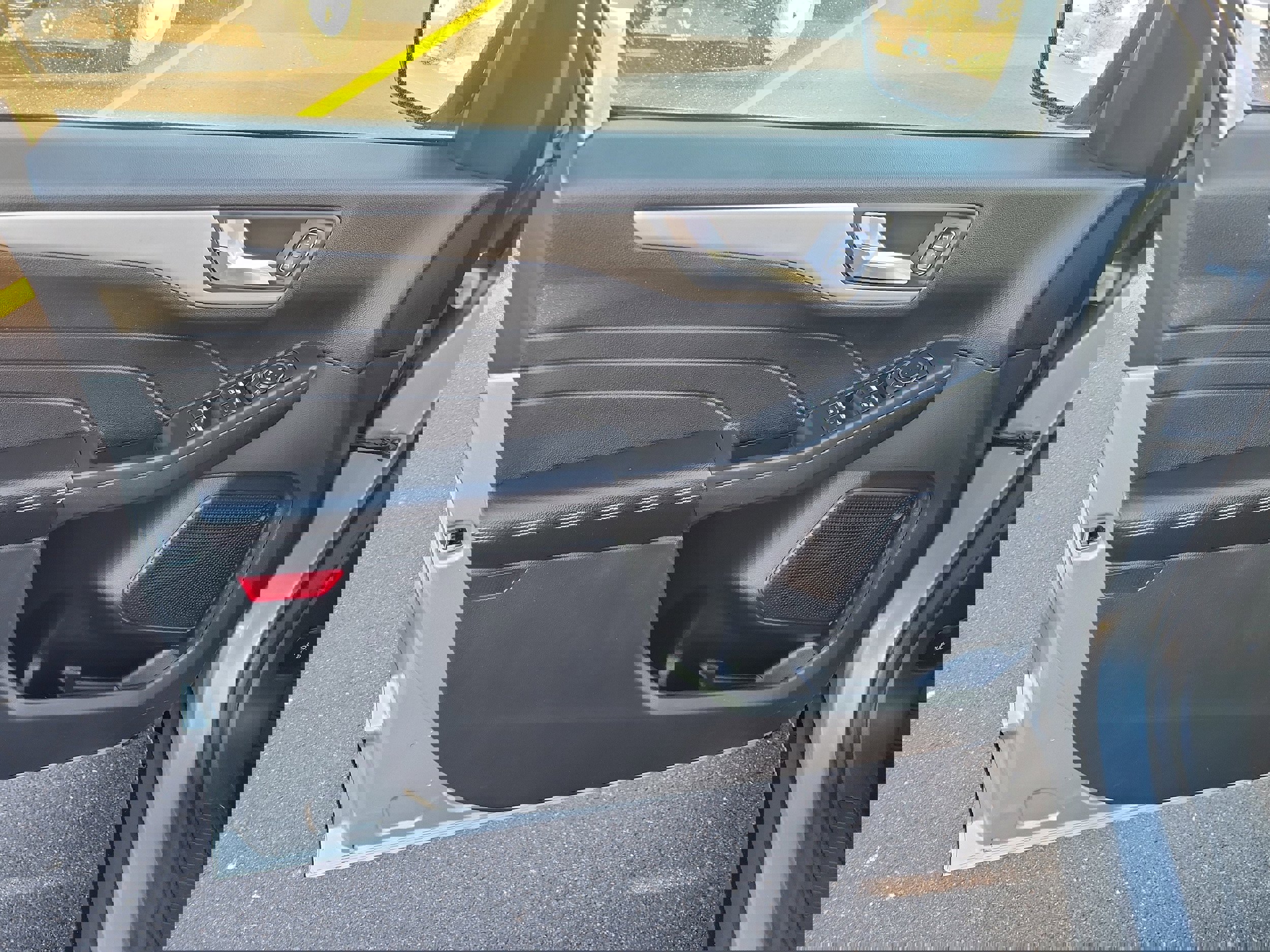 Certified 2021 Ford Escape SE image 15