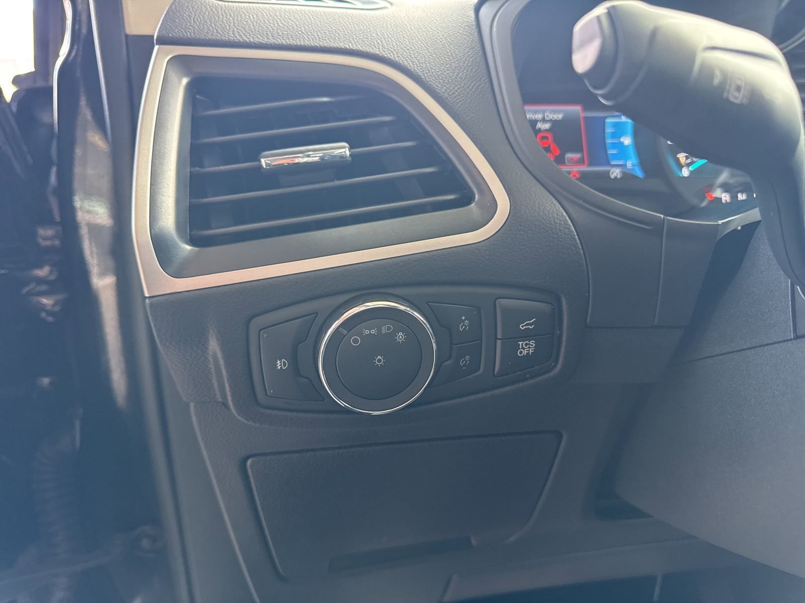 Certified 2024 Ford Edge SEL w/ Convenience Package AWD/4WD image 28