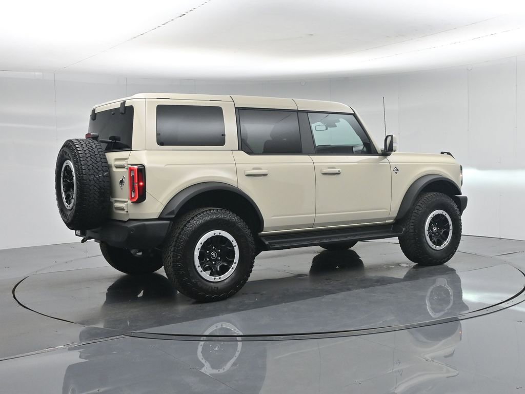 Certified 2025 Ford Bronco Outer Banks w/ Sasquatch Package AWD/4WD image 30