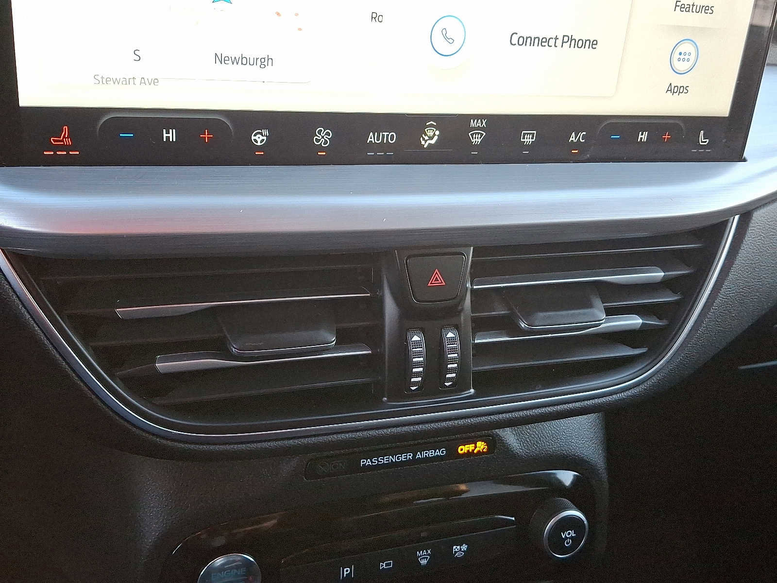 Certified 2024 Ford Escape Platinum w/ Premium Technology Package image 15