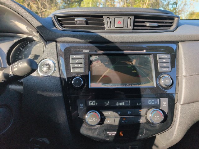 Used 2018 Nissan Rogue SV AWD/4WD image 38