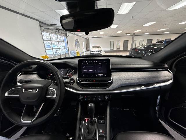 Used 2024 Jeep Compass Latitude AWD/4WD image 15