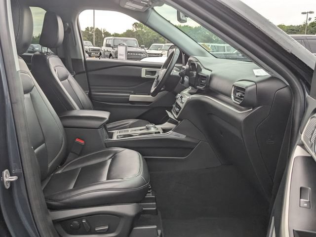 Certified 2022 Ford Explorer XLT w/ Equipment Group 202A RWD image 28