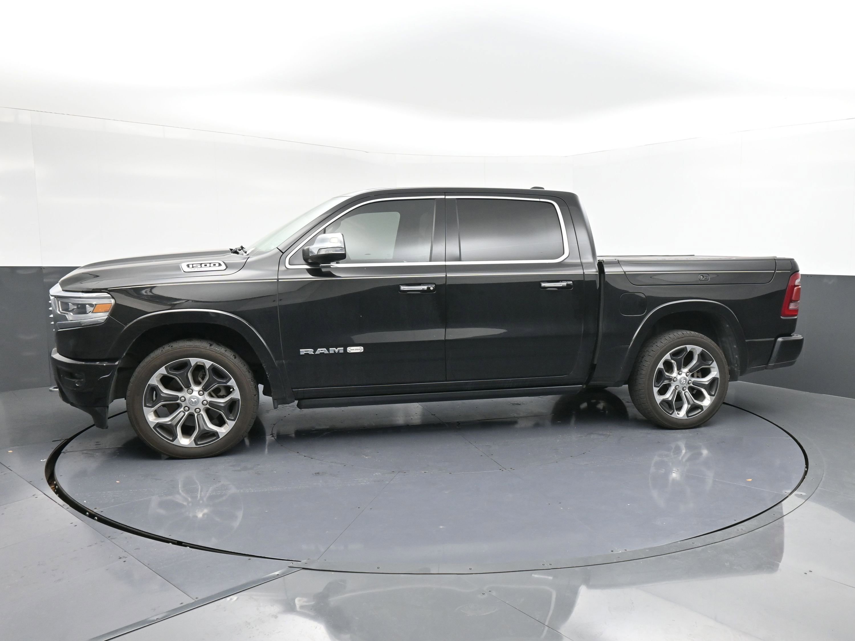 Used 2022 RAM 1500 Limited image 5