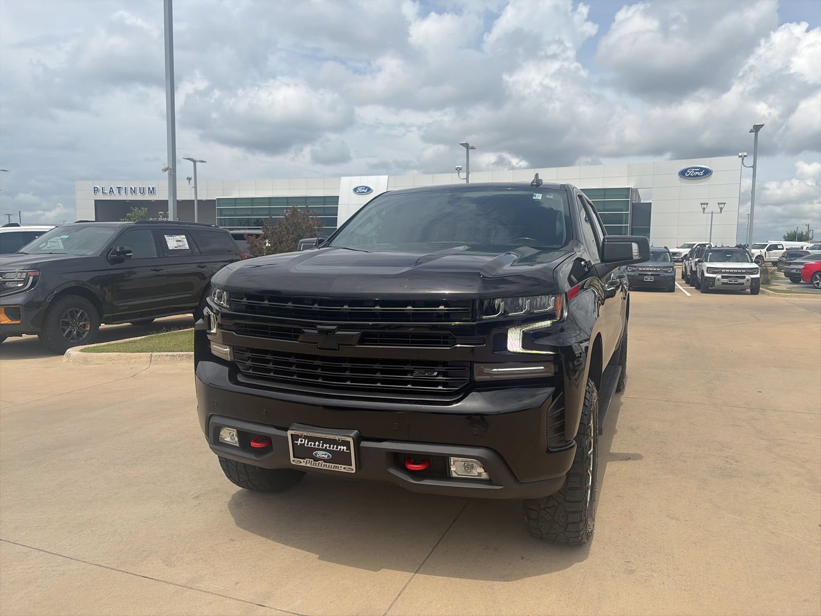 Used 2022 Chevrolet Silverado 1500 LT Trail Boss w/ LT Trail Boss Premium Package AWD/4WD image 26
