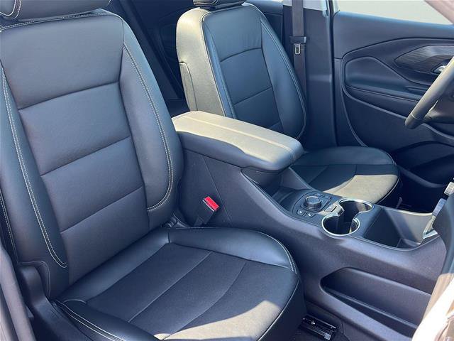 Used 2024 GMC Terrain SLT w/ Tech Package AWD/4WD image 13