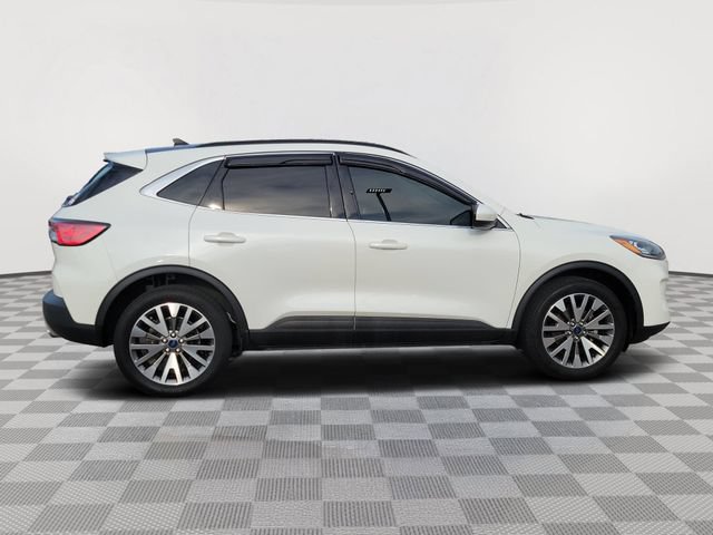 Certified 2022 Ford Escape Titanium w/ Class II Trailer Tow Package AWD/4WD image 6