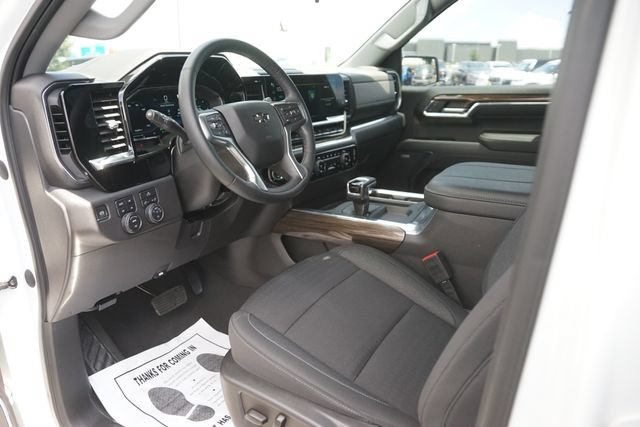 Used 2023 Chevrolet Silverado 1500 LT Trail Boss w/ Convenience Package II AWD/4WD image 8