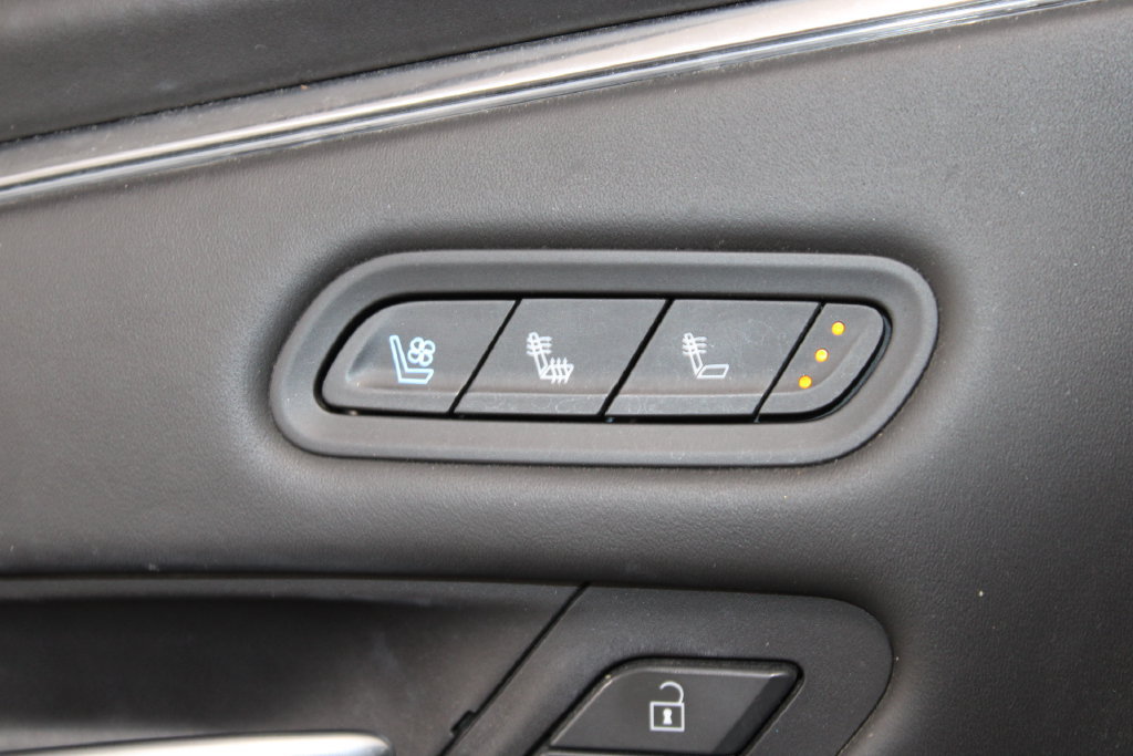 Used 2021 Cadillac Escalade ESV Sport Platinum AWD/4WD image 43