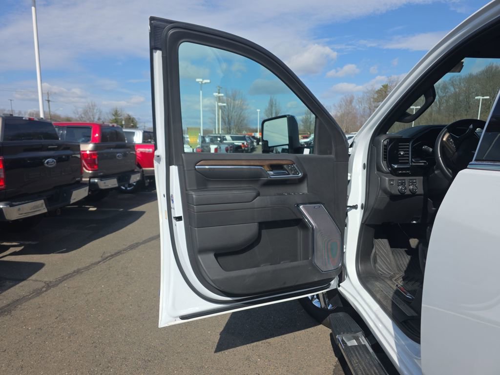 Used 2024 Chevrolet Silverado 2500 High Country w/ Technology Package image 20