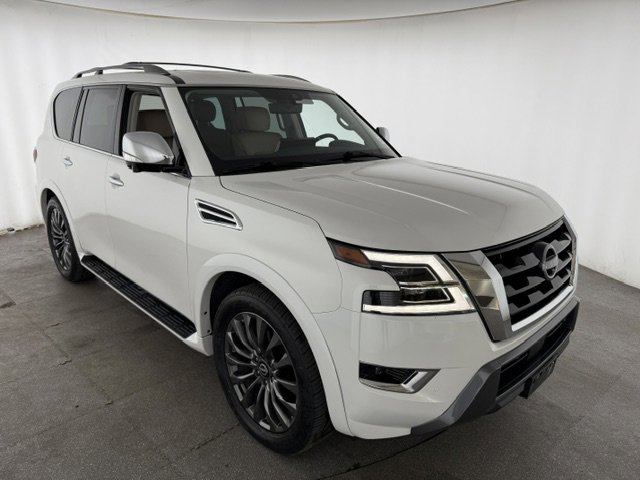 Used 2023 Nissan Armada Platinum w/ Captain's Chairs Package RWD image 3