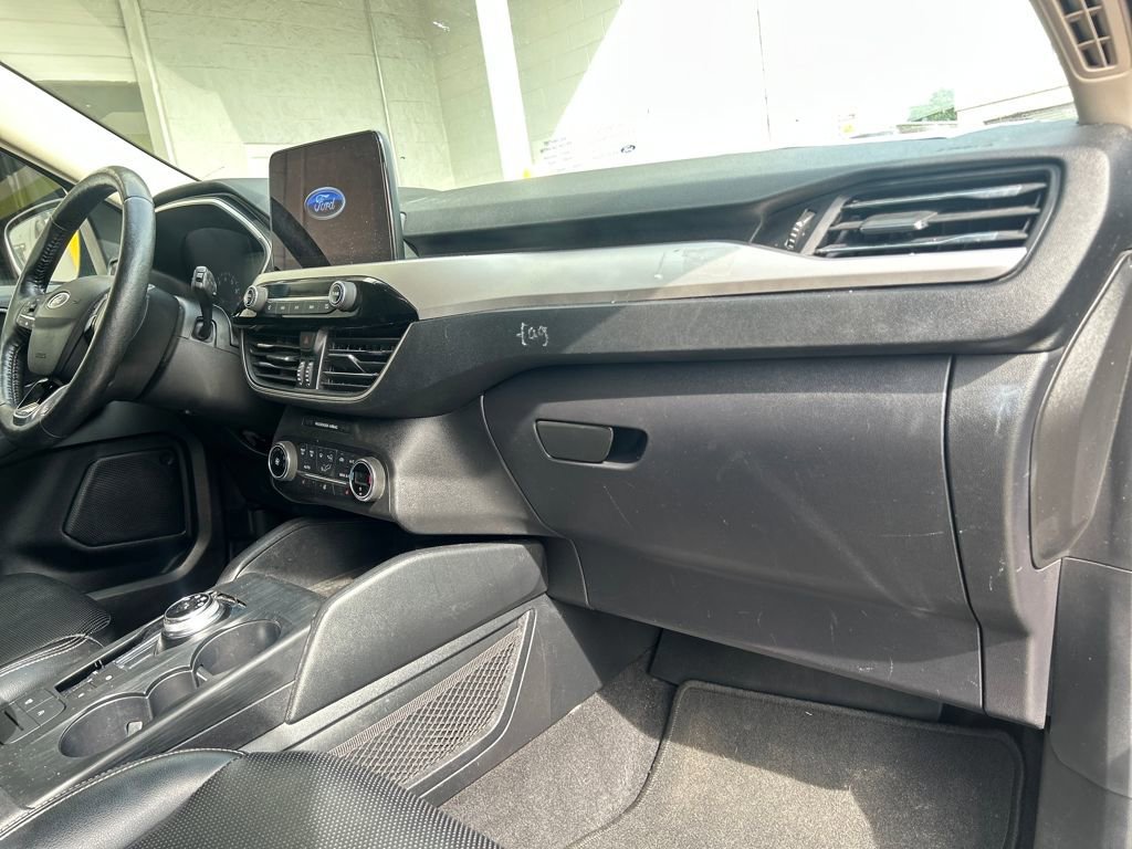 Certified 2020 Ford Escape SEL image 16