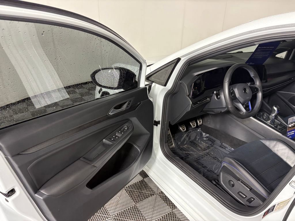 Used 2022 Volkswagen Golf R image 11
