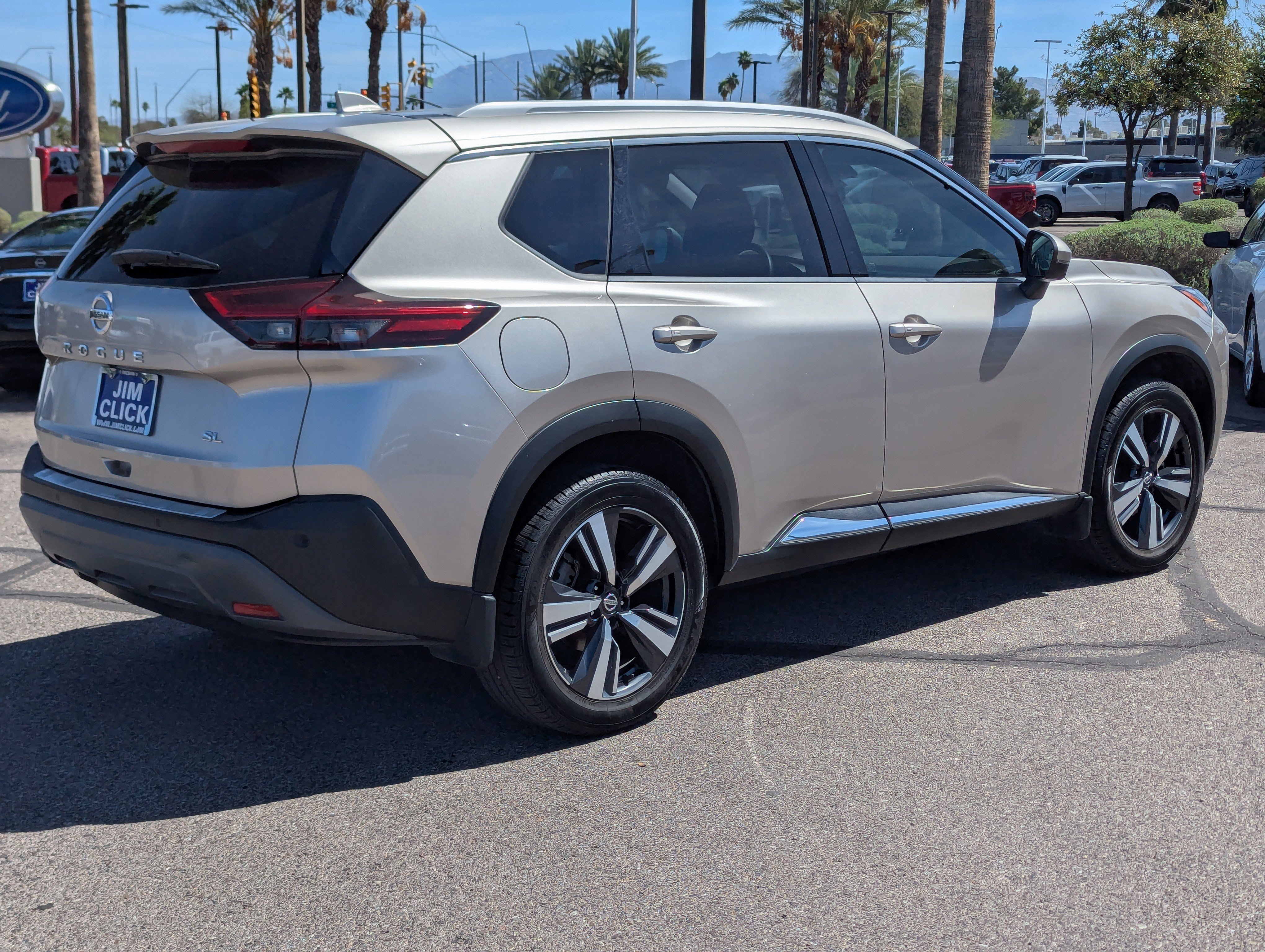 Used 2021 Nissan Rogue SL image 4