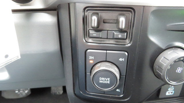 Certified 2025 Ford F250 XLT AWD/4WD image 19