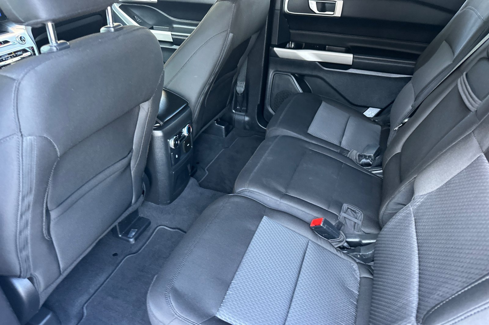 Certified 2022 Ford Explorer XLT image 11