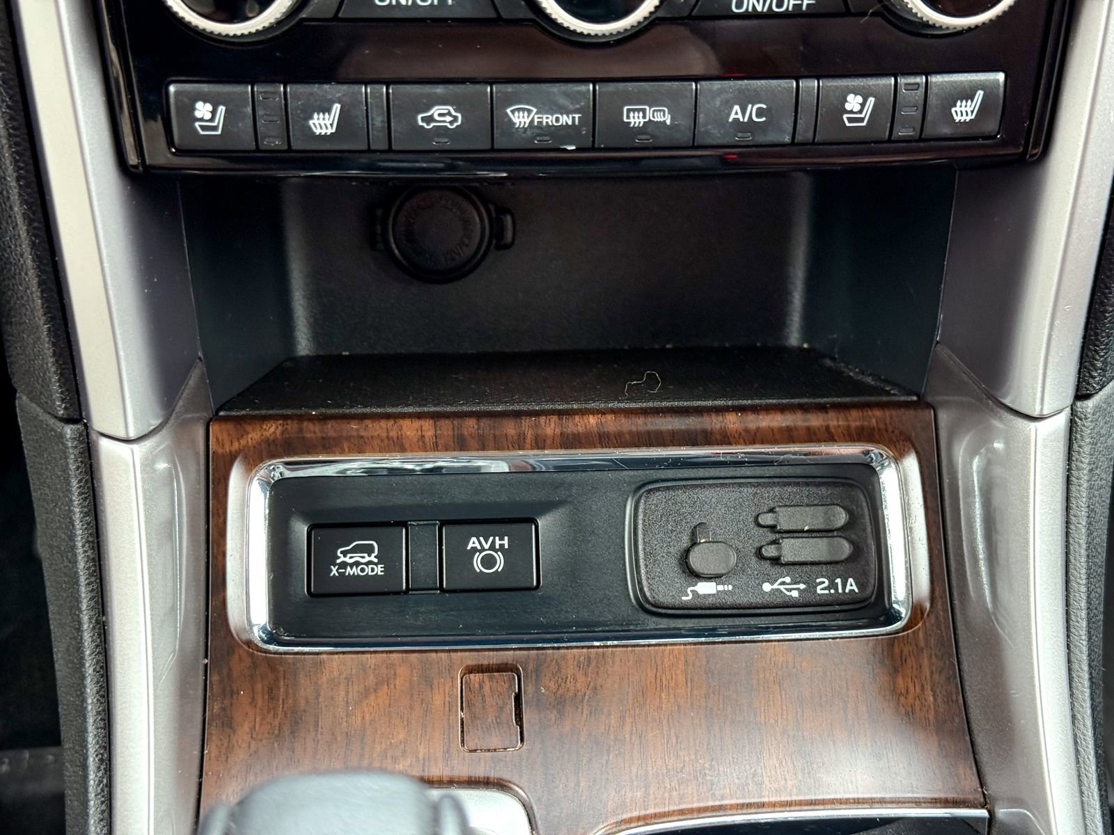 Used 2020 Subaru Ascent Touring image 31