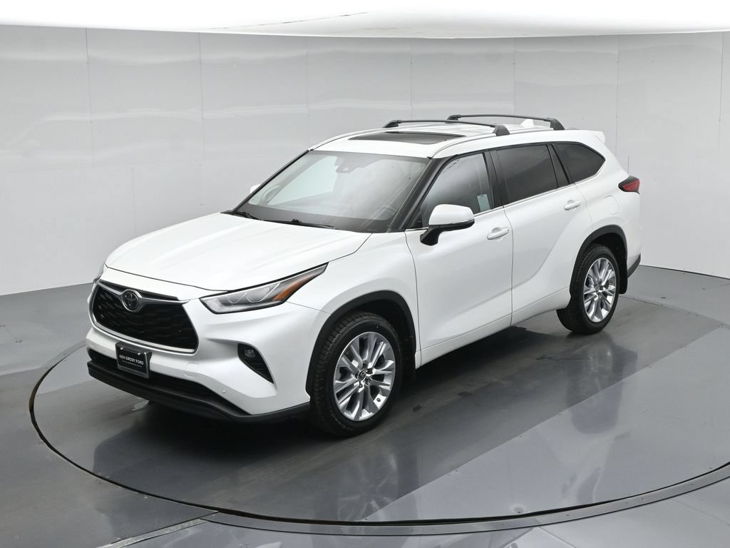 Used 2022 Toyota Highlander Limited FWD image 43