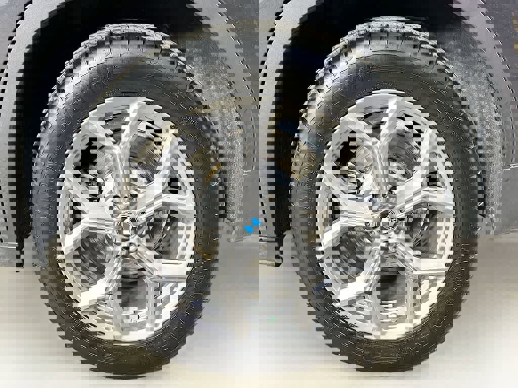 Used 2023 BMW X3 xDrive30i w/ Premium Essential Package image 8